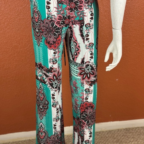 Flirty Pink Women's Paisley Jumpsuit in Teal and Pink Size Small. B32 - Picture 5 of 15